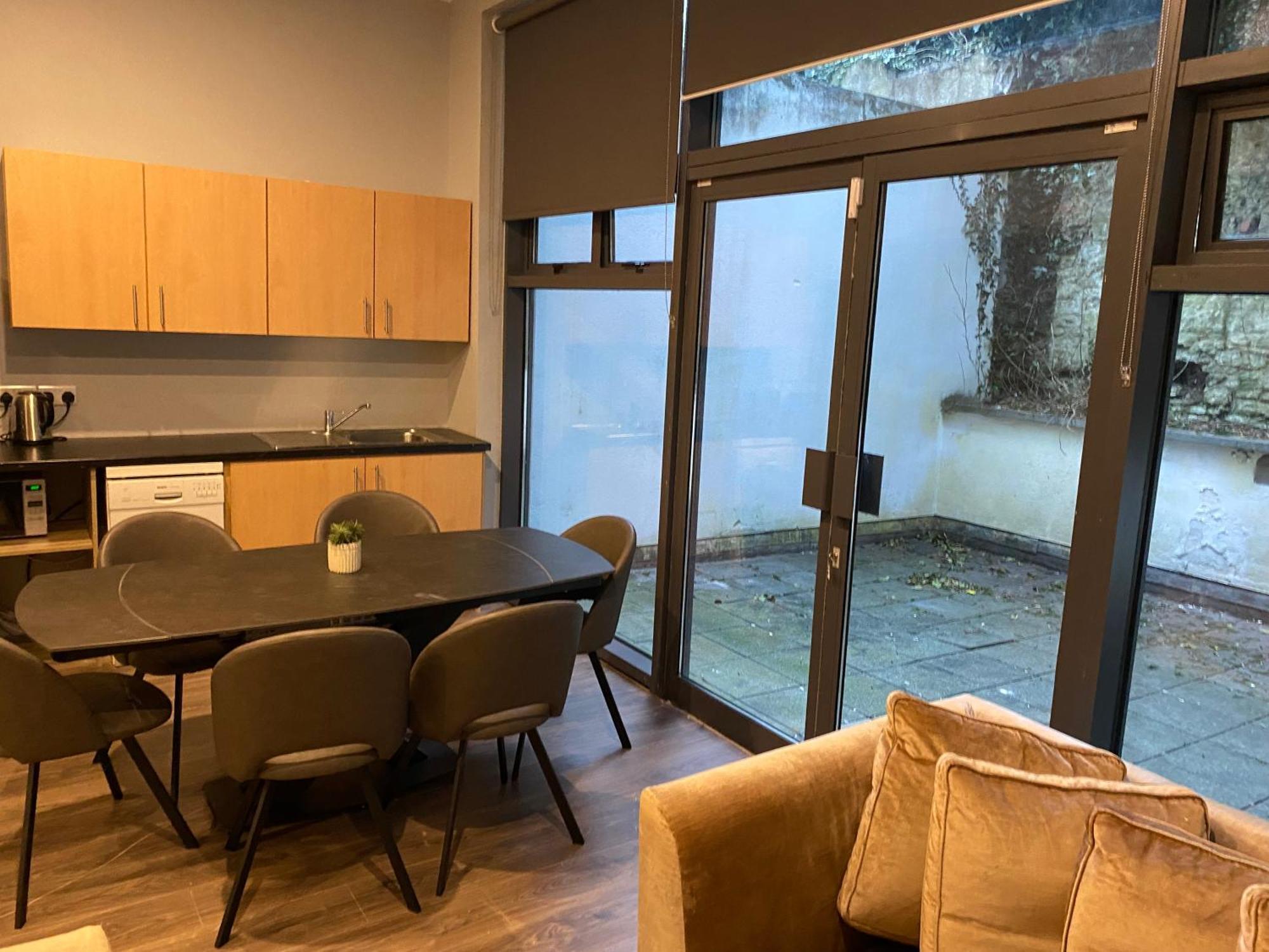 الشقق الفندقية غالوايفي  Madison House المظهر الخارجي الصورة